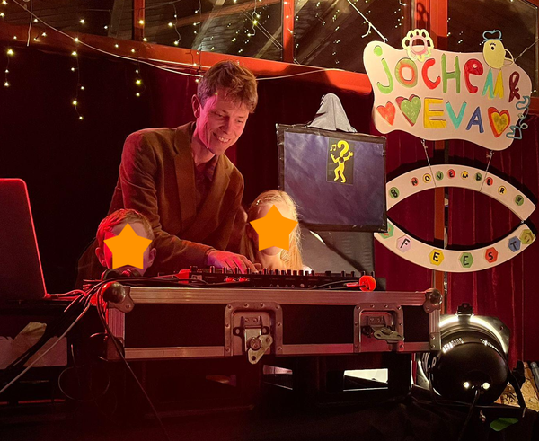 #6: An Ecstatic Dance dj goes to a wedding..